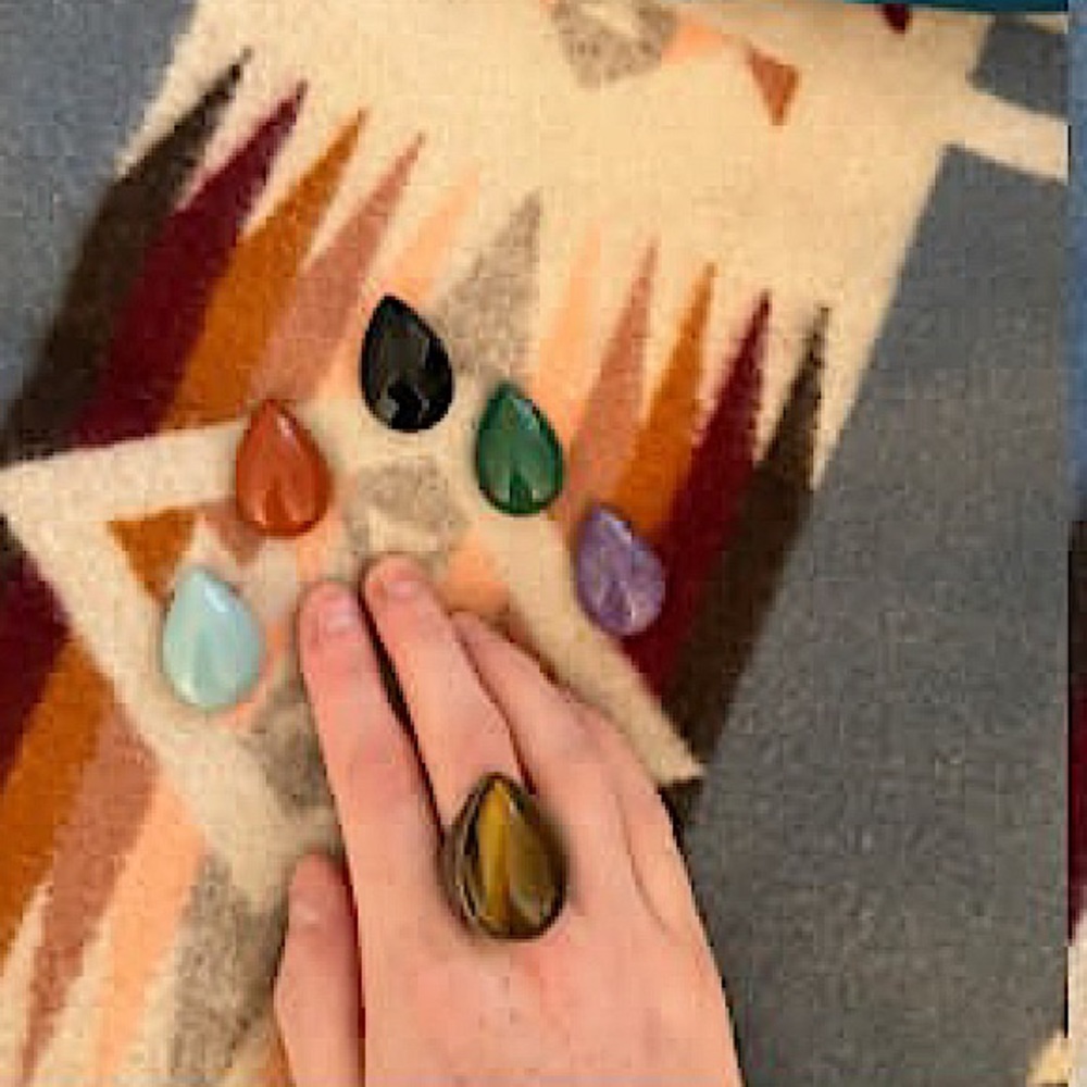 Women’s Vintage Magnetic Ring